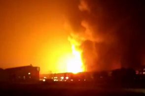 江蘇連云港爆炸一建材廠發(fā)生火災